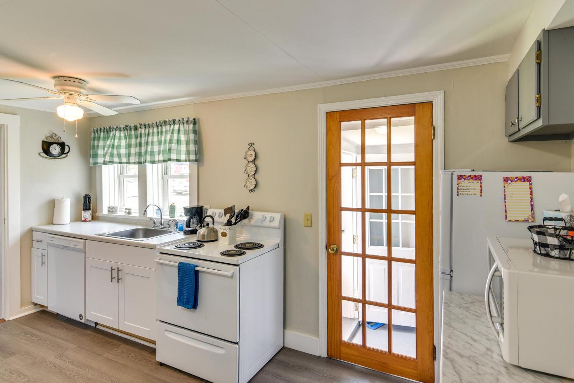 Newport House Less Than 3 Mi To Beaches And Bowens Wharf! Eksteriør billede